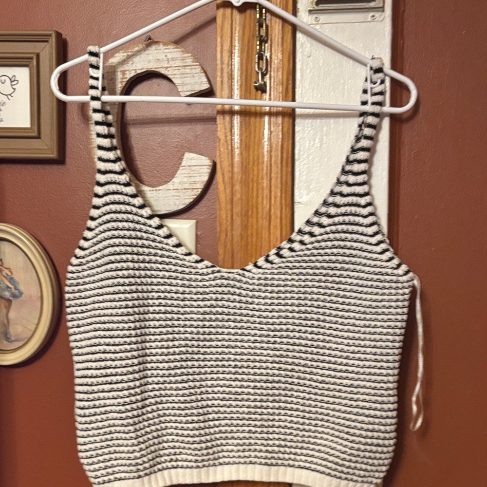 The Fifth Label Monochrome Knit Crop Top